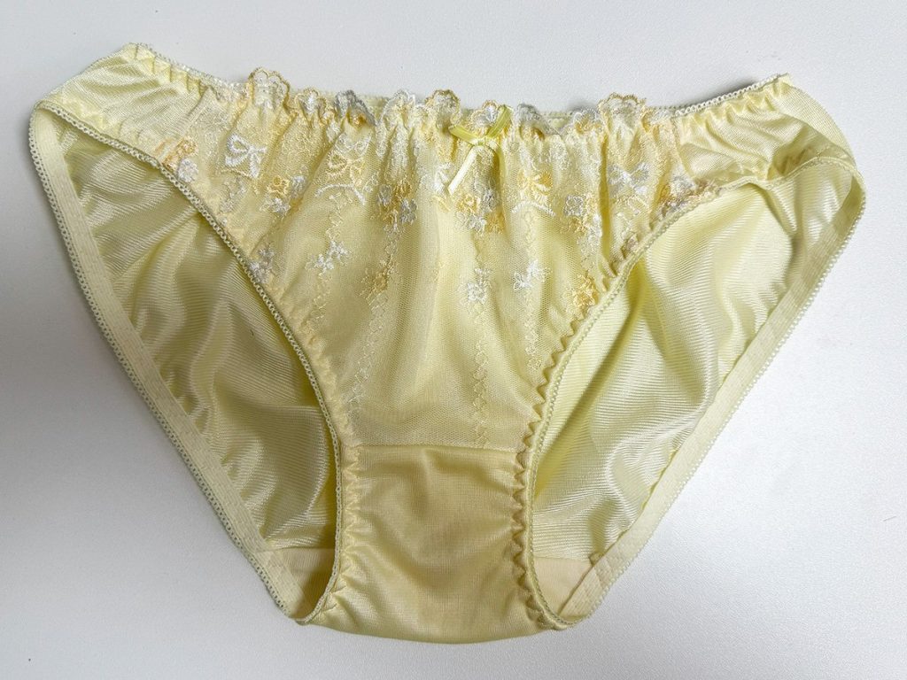 【YouTube計30万回再生☆仲間由◎恵激似美女】オールヌード解禁！ギャップ満点の恥垢が...！？ - 画像2