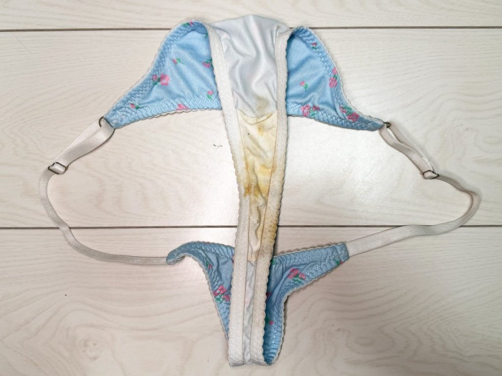 学費のために...大学院生ゆりちゃんから買い取った下着を紹介！ - 画像8