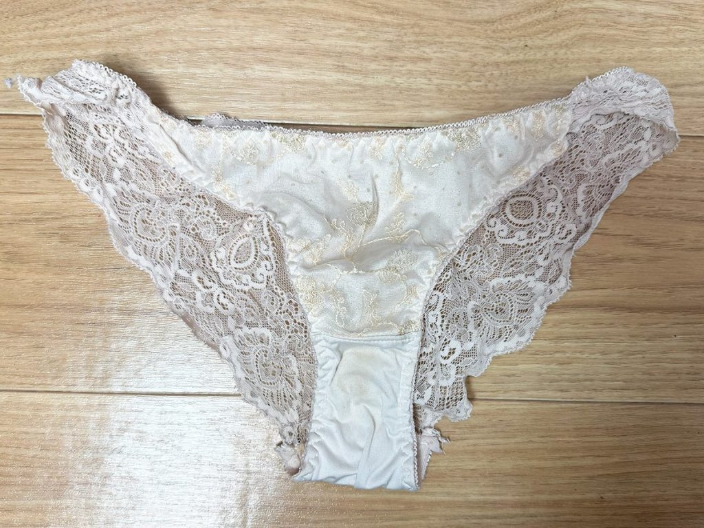 風呂キャン・毎日オナニー界隈コンカフェ嬢の汚下着を紹介【下着紹介】 - 画像2