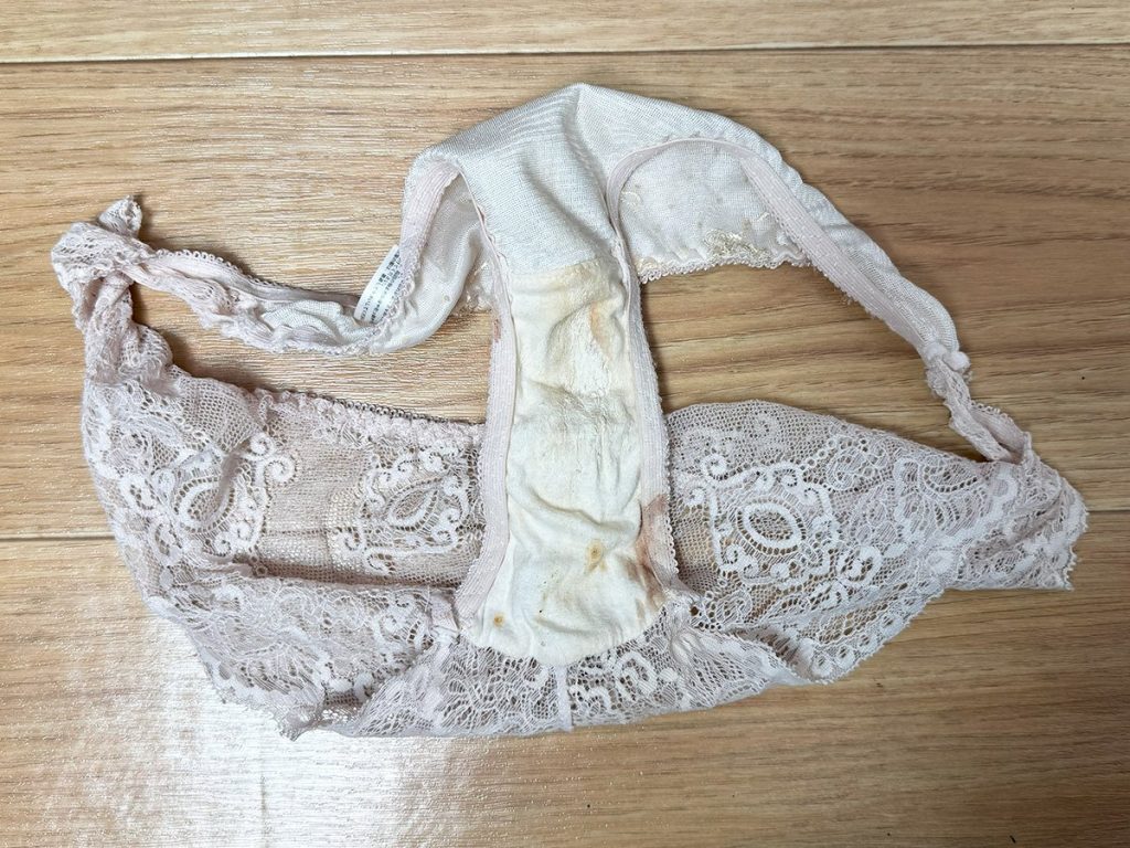 風呂キャン・毎日オナニー界隈コンカフェ嬢の汚下着を紹介【下着紹介】 - 画像4