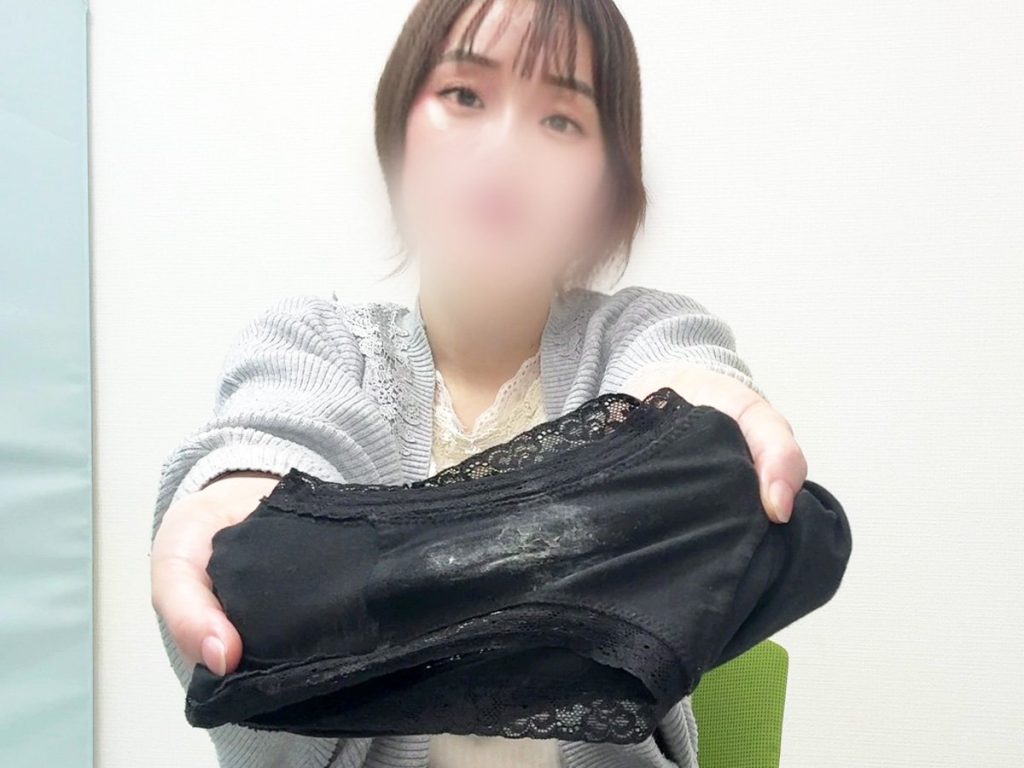 ボロボロになるまで履く派！なぎちゃんの下着紹介！ - 画像1