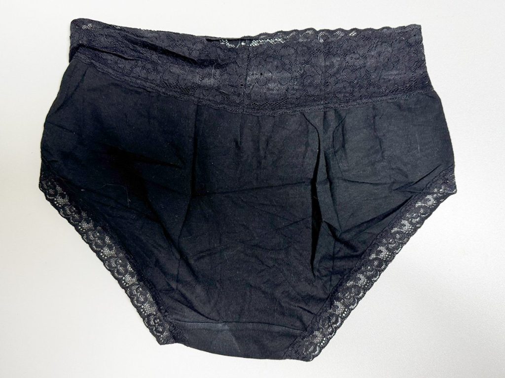 ボロボロになるまで履く派！なぎちゃんの下着紹介！ - 画像3