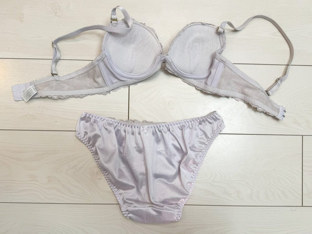 表までばっちり染み！パン＆ブラ買取！19歳女子大生ちゃこちゃんの下着紹介！ - 画像3