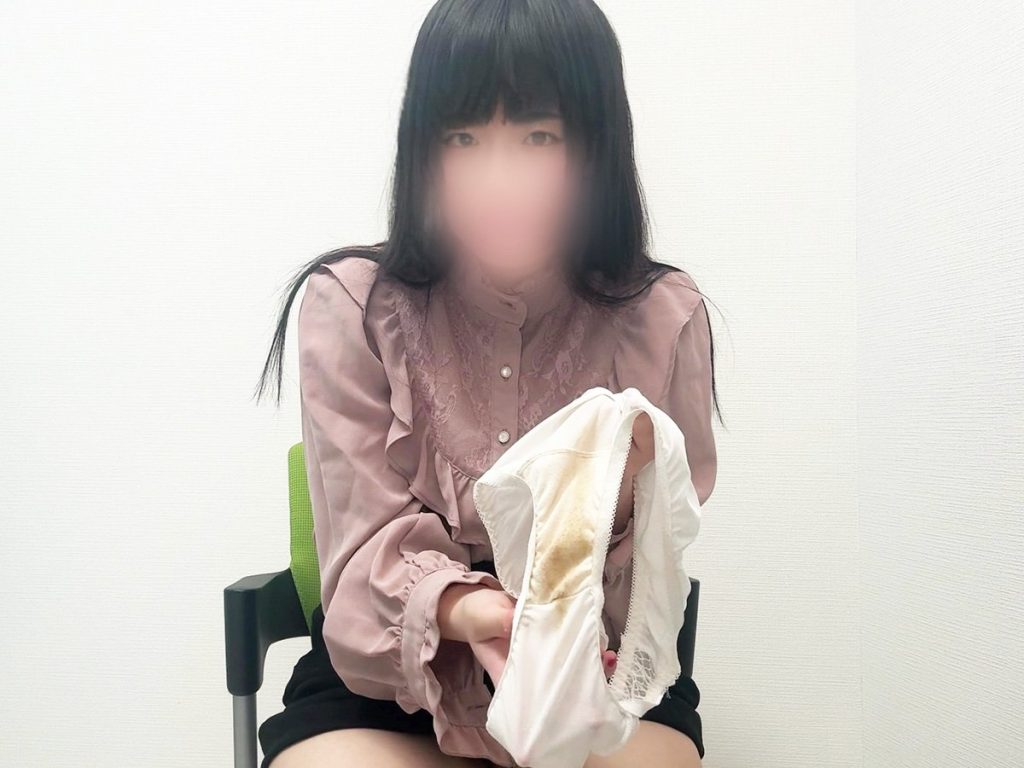 18歳★茶色の拭き残し！撮られて濡れ塗れ！禁断の痴態を披露★ - 画像5
