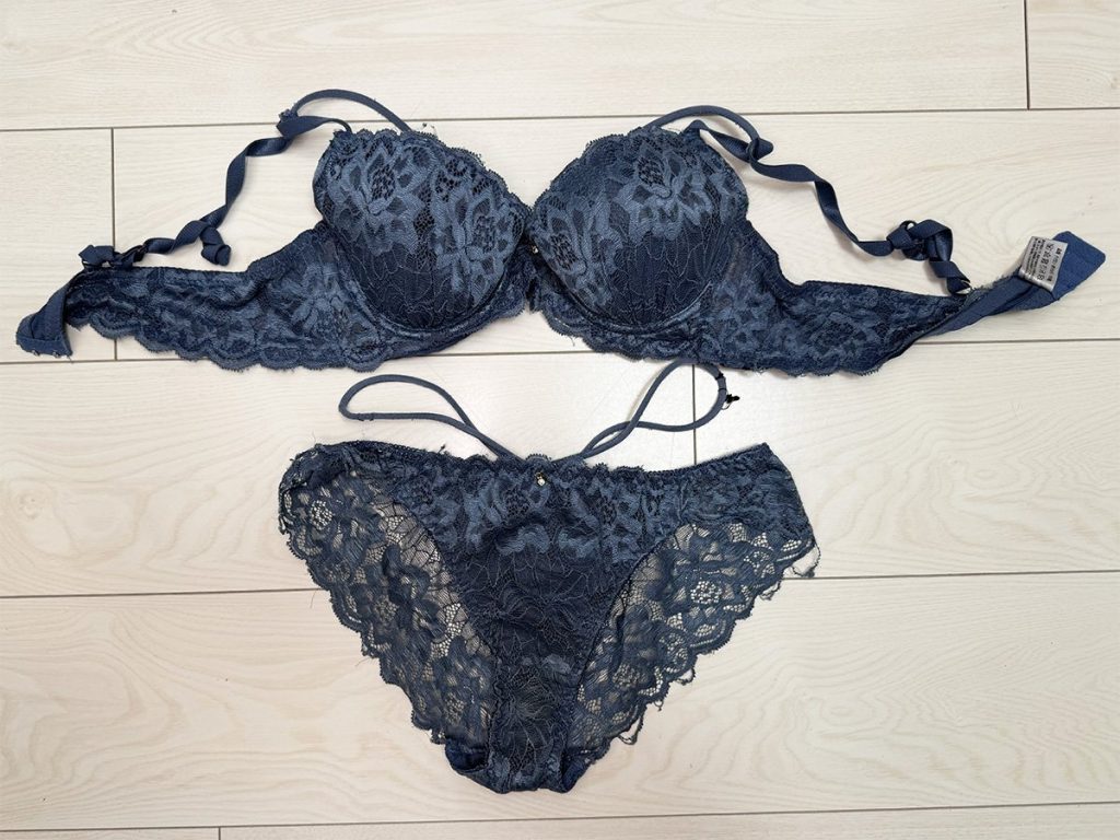 壊れるほどボロボロ!?学生時から着用の超ビンテージ下着が入荷しました！ - 画像18