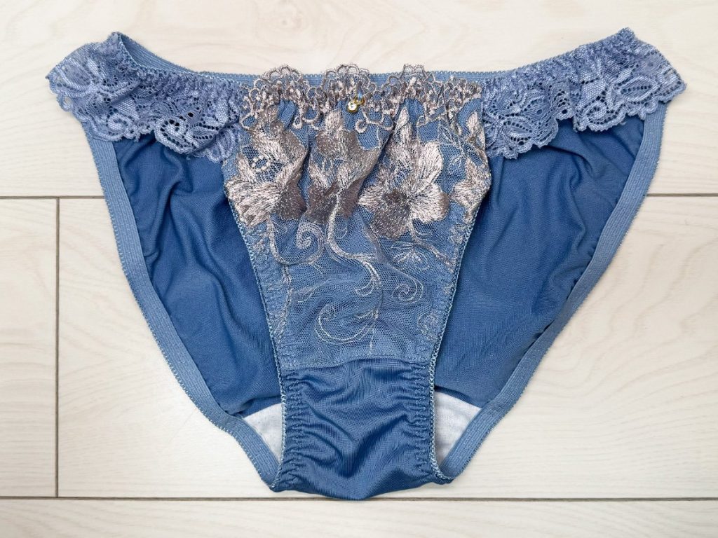 衝撃の処女！本当に大丈夫！？ウブ学生さんの照れ笑い全裸を公開★ - 画像2