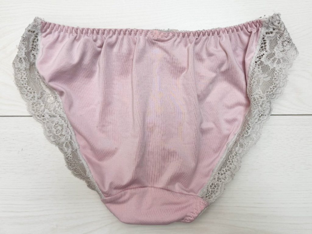 ミニマム歯科衛生士からの買取下着！6年前に購入した激臭パンツを買い取り！ - 画像3
