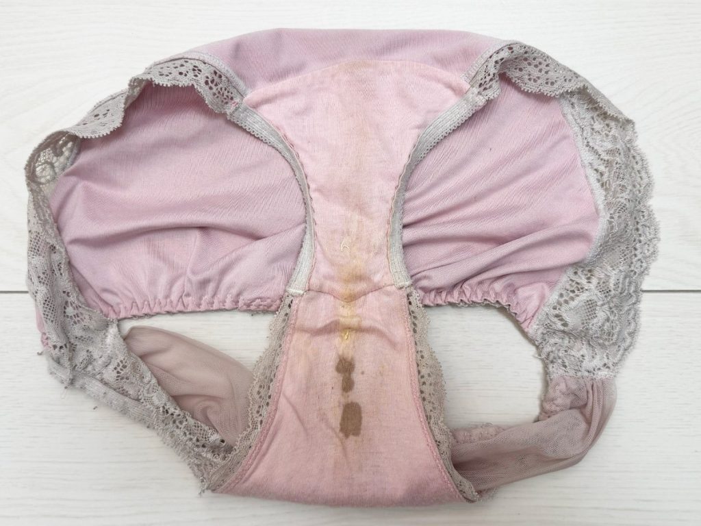 ミニマム歯科衛生士からの買取下着！6年前に購入した激臭パンツを買い取り！ - 画像4