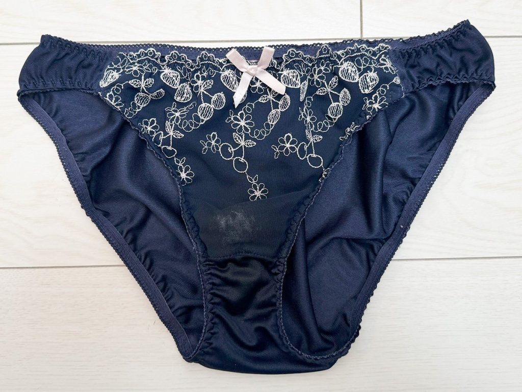 ミニマム歯科衛生士からの買取下着！6年前に購入した激臭パンツを買い取り！ - 画像6
