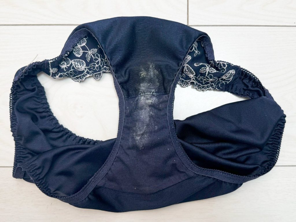 ミニマム歯科衛生士からの買取下着！6年前に購入した激臭パンツを買い取り！ - 画像8