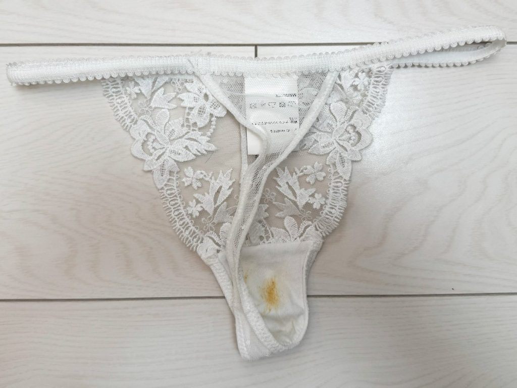 ミニマム歯科衛生士からの買取下着！6年前に購入した激臭パンツを買い取り！ - 画像11