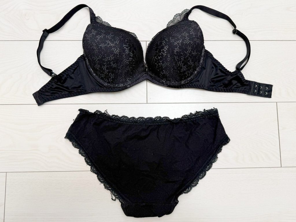 全部6年もの！生脱ぎポッチあり！22歳らんちゃんの下着を買取 - 画像11