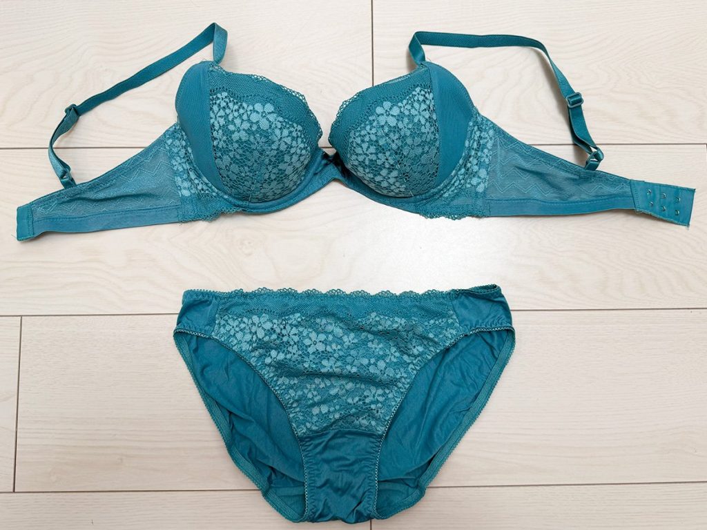 全部6年もの！生脱ぎポッチあり！22歳らんちゃんの下着を買取 - 画像18