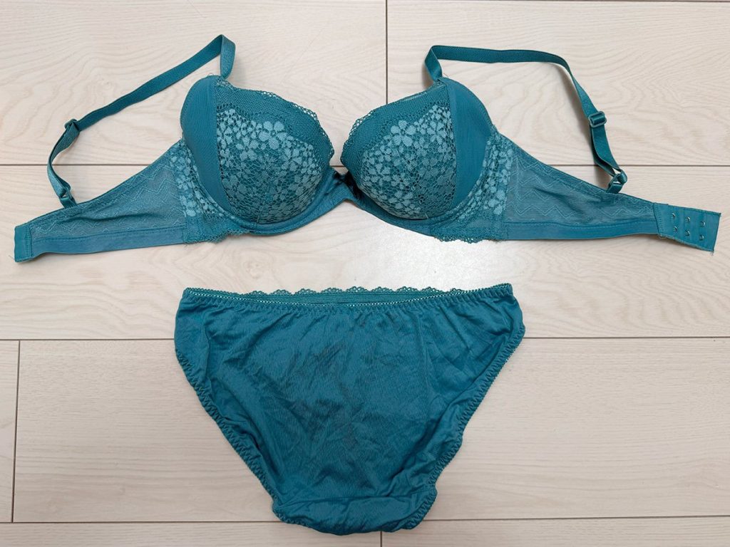 全部6年もの！生脱ぎポッチあり！22歳らんちゃんの下着を買取 - 画像19