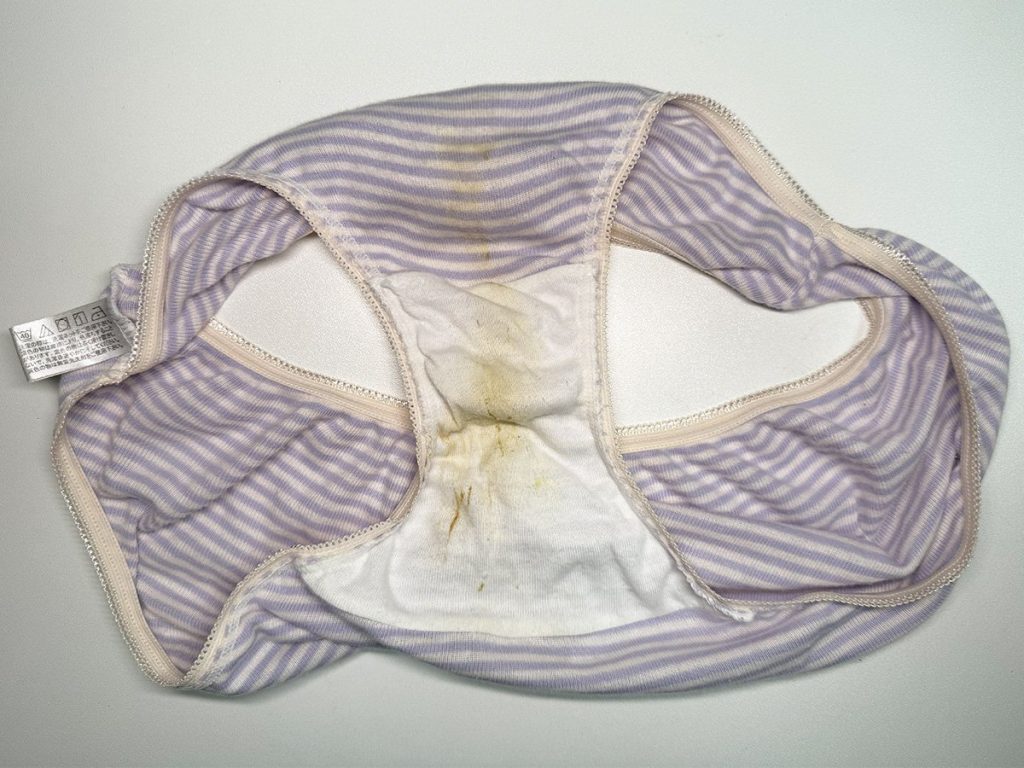 【下着紹介】20歳女子大生まゆちゃんから買い取った下着を紹介！ - 画像3