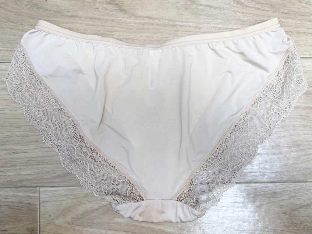 ハプニング屁！？アナルを思いっきり広げたら...！見所たっぷり衝撃の痴態を公開！ - 画像3