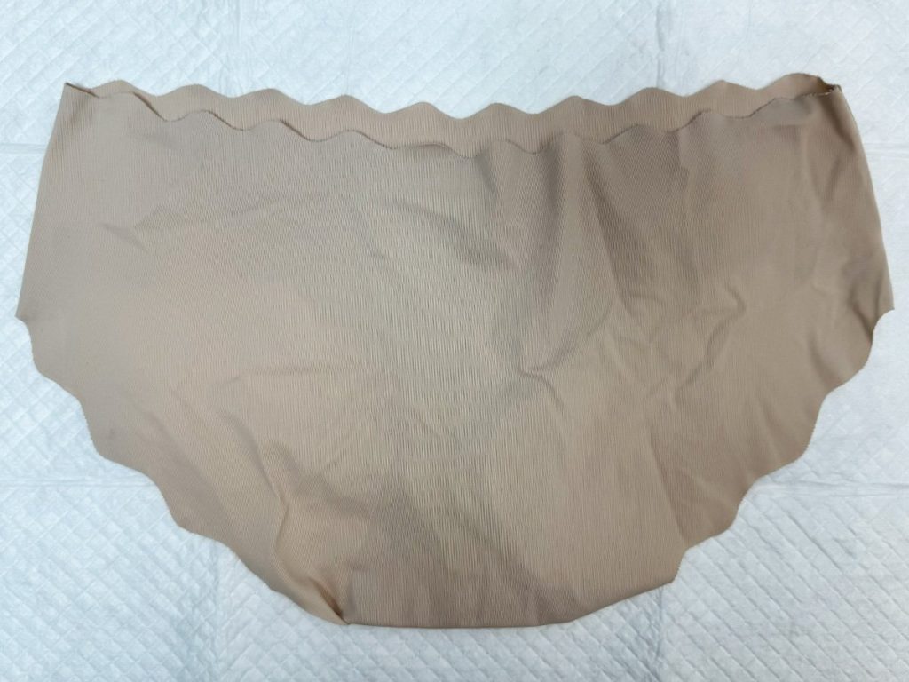 【汚パンツ炸裂！】りんごちゃん20歳から買い取った下着を紹介！ - 画像7