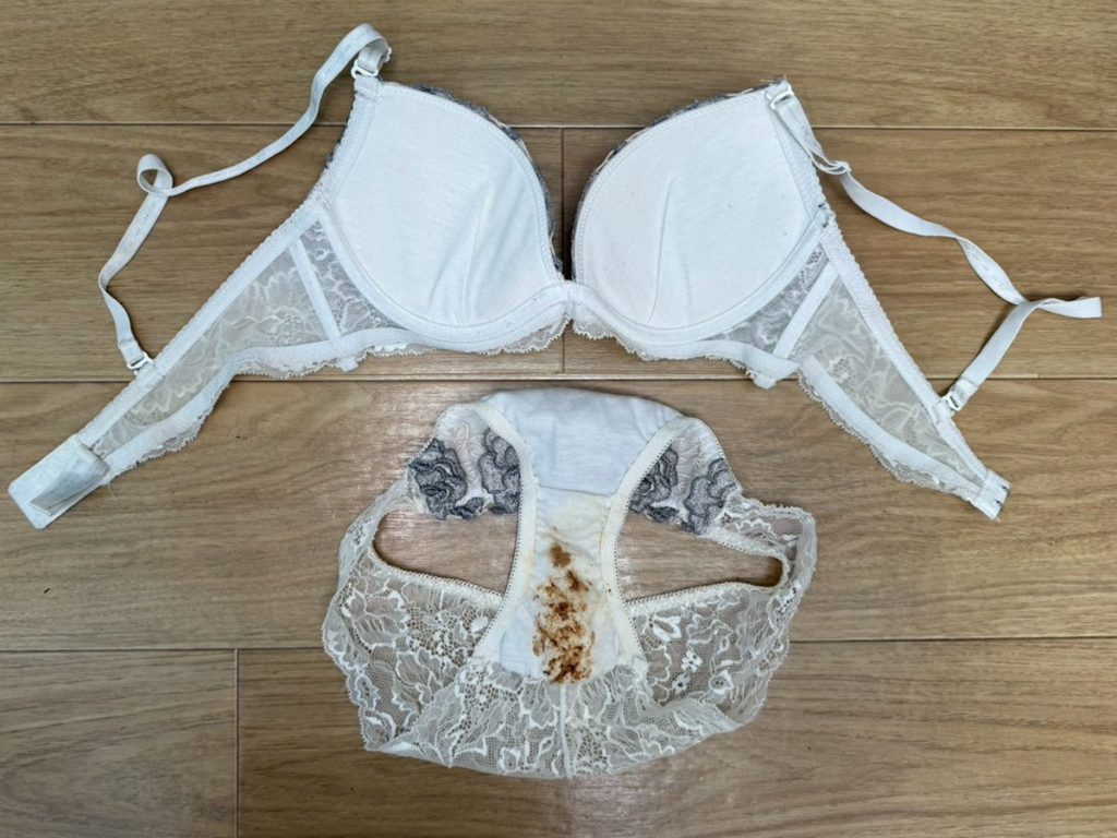 茶色染み大回転★汚下着セット５枚を大公開！ - 画像20