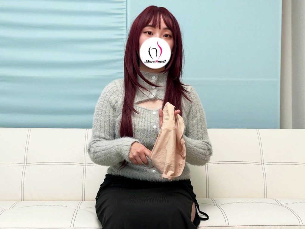 【赤髪美女降臨】大量汚下着！みれいちゃん21歳から買い取った下着を紹介！ - 画像13