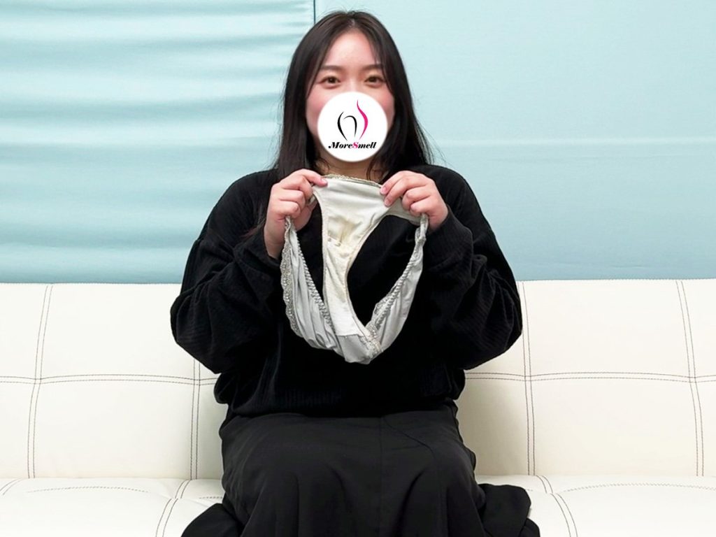 屁ハプニング有！帰国子女の油断した剛毛アソコを観察！ - 画像5