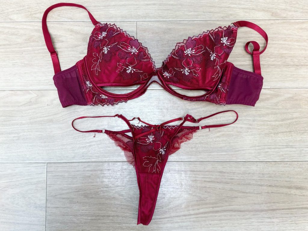 激臭保証！完璧黒髪美女のおしっこひたひた3日履きパンツを買い取り！ - 画像2