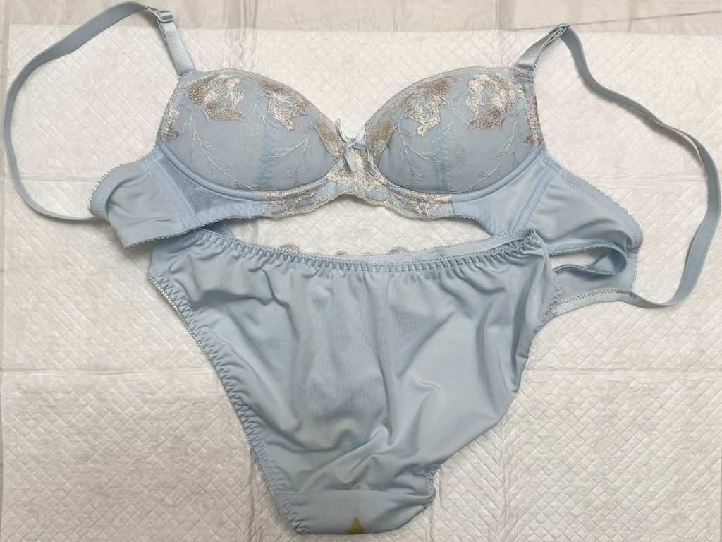 【剛毛】「逆パイパンです！」最後にパイパンにしたのは３年前！さなちゃんの全裸を観察！ - 画像4