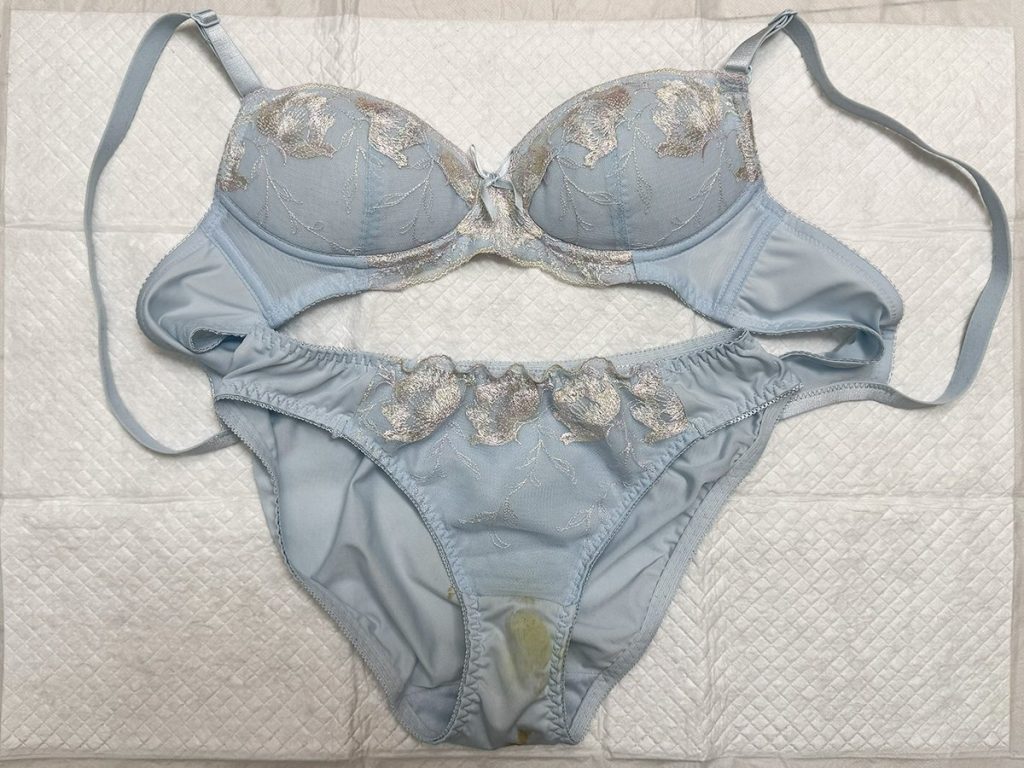 【剛毛】「逆パイパンです！」最後にパイパンにしたのは３年前！さなちゃんの全裸を観察！ - 画像3