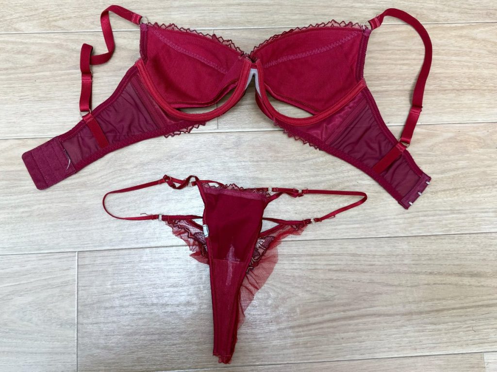 激臭保証！完璧黒髪美女のおしっこひたひた3日履きパンツを買い取り！ - 画像4