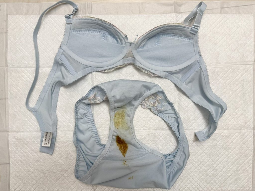 【剛毛】「逆パイパンです！」最後にパイパンにしたのは３年前！さなちゃんの全裸を観察！ - 画像2