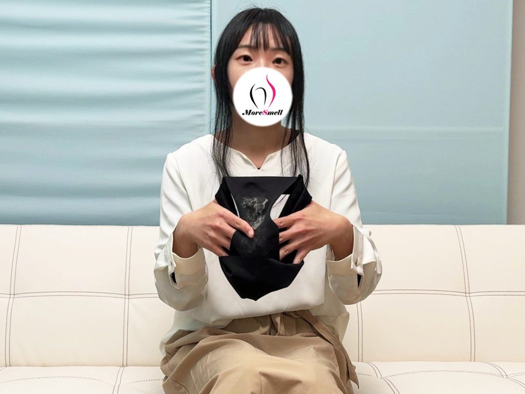 アナルアップで茶色のサプライズ★推しのために来た無防備女子の拭き残しハプニング！ - 画像1