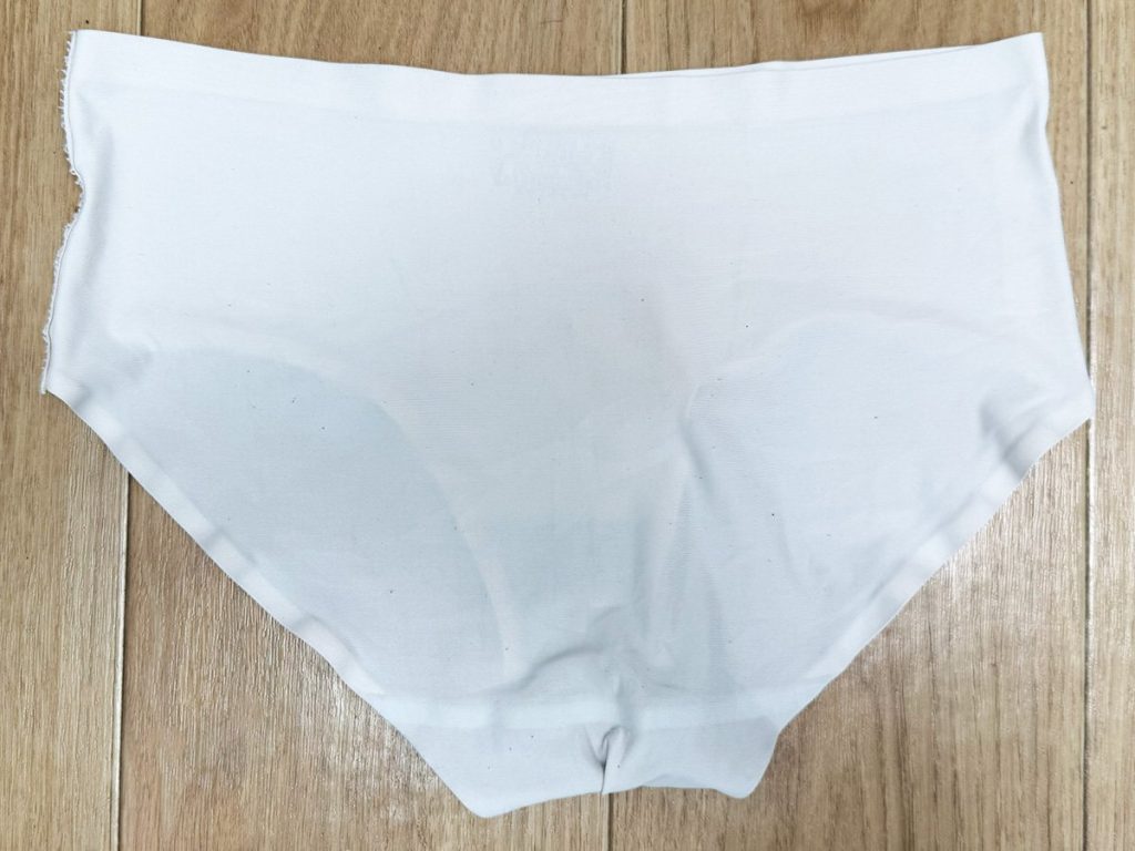 【茶色の現実】清楚系美人のアナルが...！油断の瞬間を激写！ - 画像11