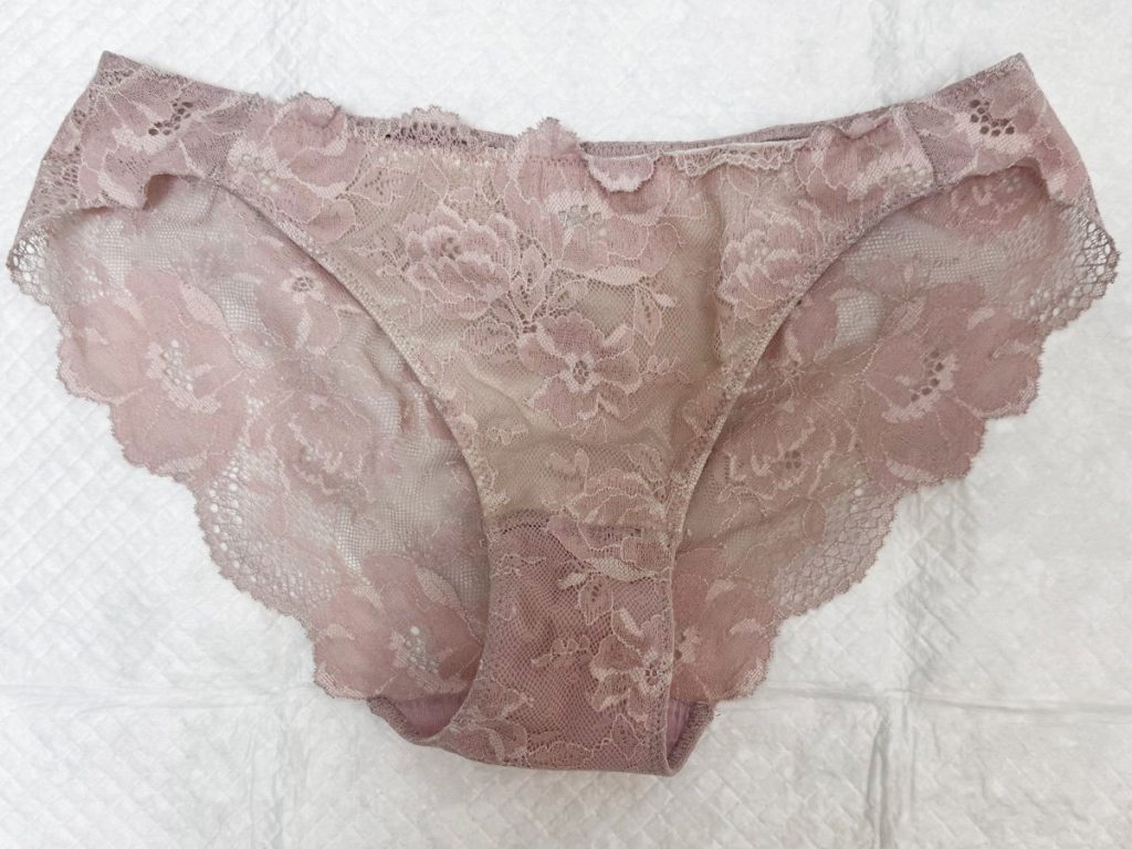 生活費が足りない...！みなみちゃんの愛用パンツを買い取り【SNS一本釣り】 - 画像2