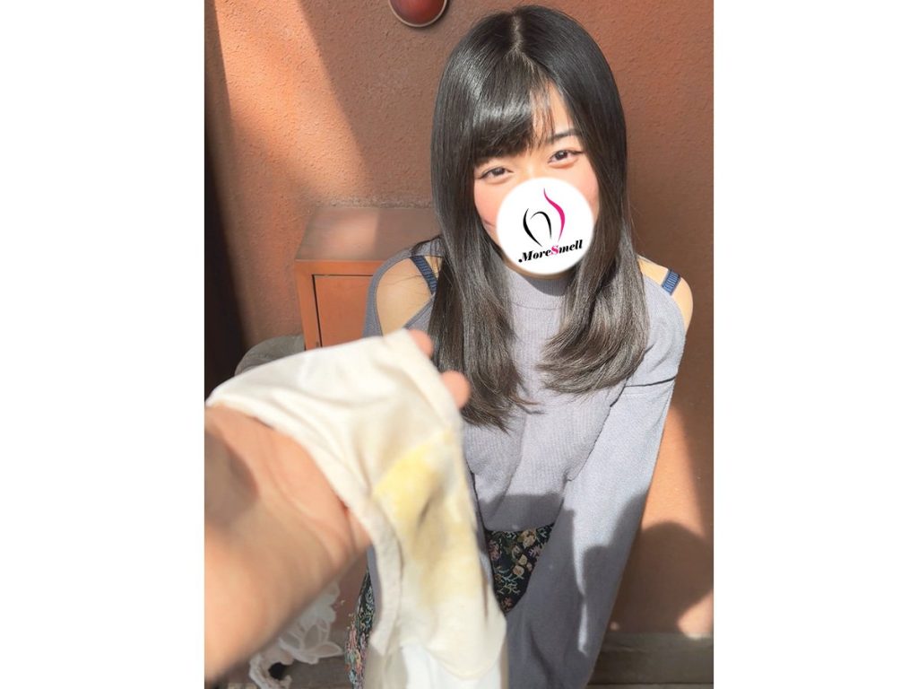 茶色染み＆５年放置陰毛！油断した看護師ゆみちゃんの裸を公開！ - 画像1