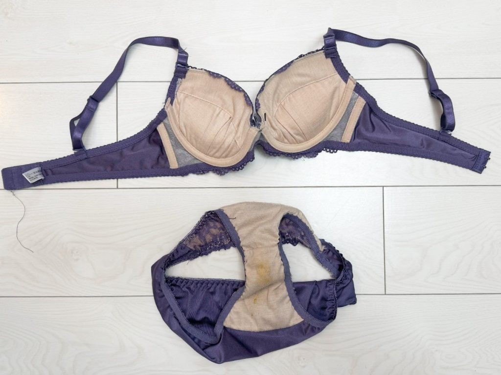 UNK付！４年使い古したボロボロ下着を紹介！ - 画像9